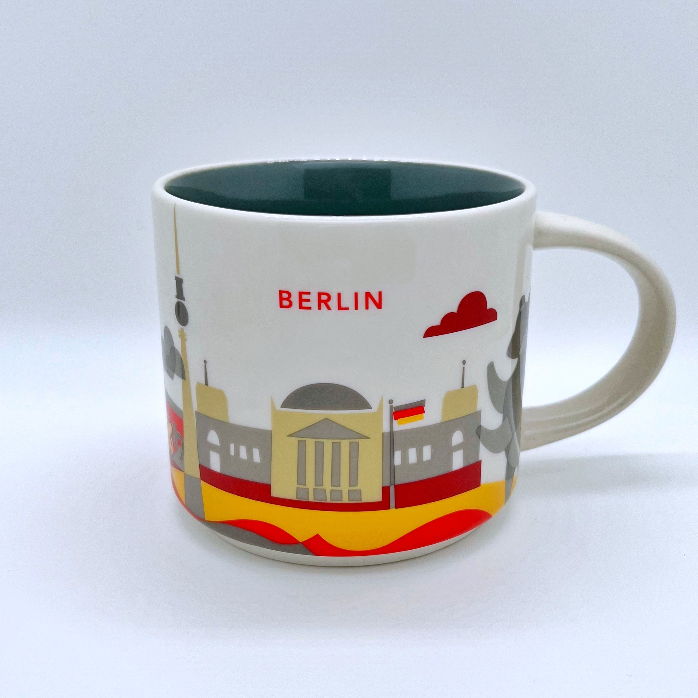 Kaffee Tee und Cappuccino Tasse von Starbucks mit gemalten Bildern aus der Stadt Berlin