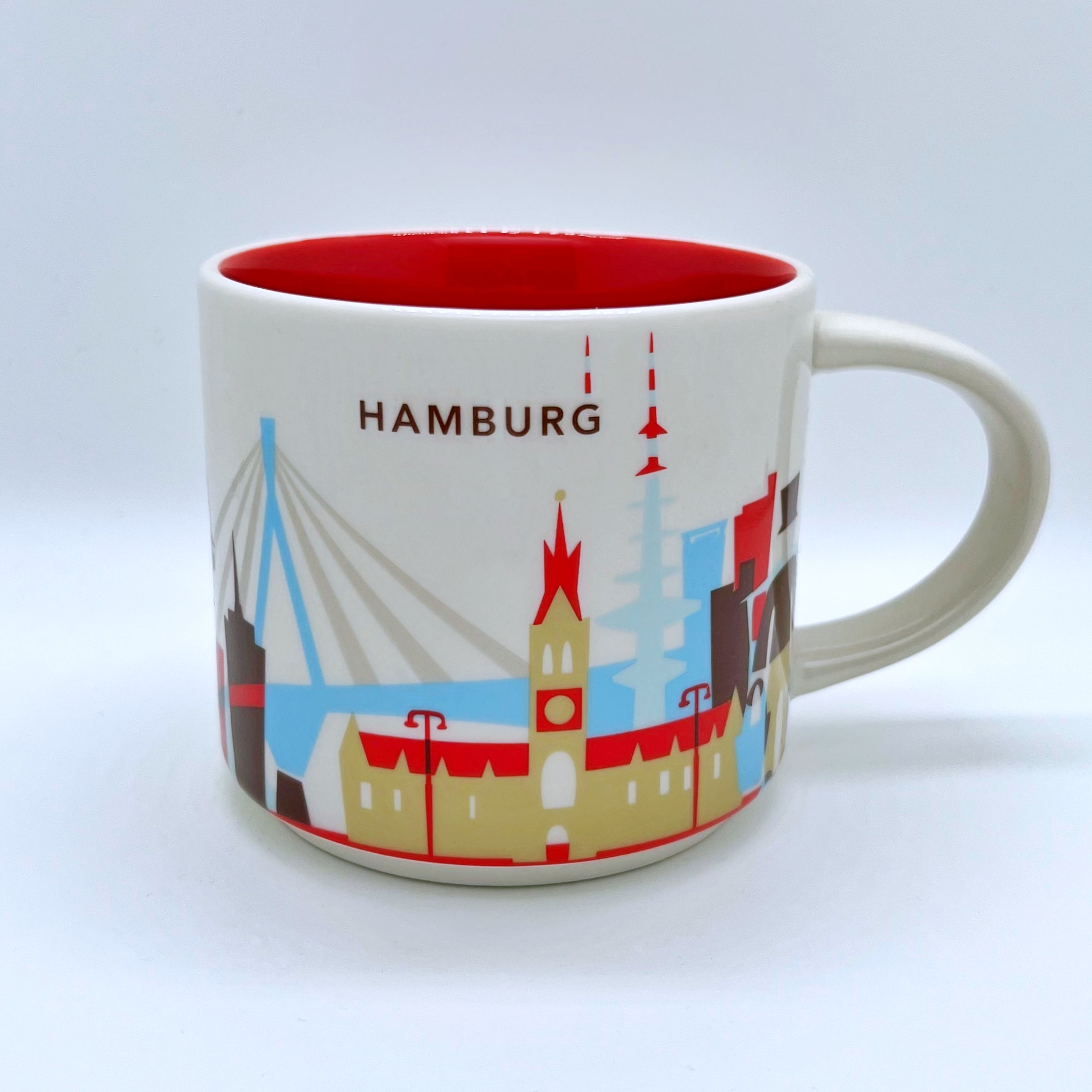Kaffee Tee und Cappuccino Tasse von Starbucks mit gemalten Bildern aus der Stadt Hamburg